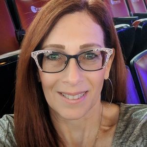 Meet your Posher, Michele